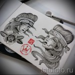 Черно-белый эскиз татуировки с изображением двух девушек в банданах и с розами. Детализированный рисунок для вдохновения.