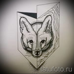 Стильный эскиз татуировки лисы, выполненный в геометрическом стиле с использованием острых углов и линий. Подходит для тех, кто ценит современный дизайн.
