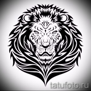 Черно-белая татуировка льва в стиле трайбл, детализированная грива, мощная голова, геометрические узоры, идеальный эскиз для сильного и уверенного человека.