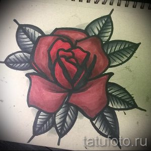 Фото тату: эскиз татуировки в стиле олдскул, красная роза с зелеными листьями, черные контуры. Идеи для тату, эскиз тату.