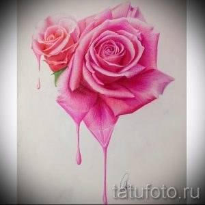 Фото тату эскиза с изображением двух розовых роз с каплями, стекающими по лепесткам. Символизирует красоту, нежность и мимолетность жизни.