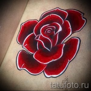 Фото тату: эскиз татуировки красной розы, черные контуры, классический стиль. Идеи для тату, эскиз тату.