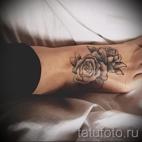 фото тату на ноге роза