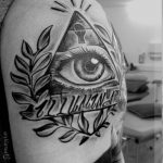 das all-sehende Auge im Dreieck Tattoos - Fotos des fertigen Tätowierung auf 13052016 2