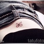 бантики на бедрах тату - фото пример готовой татуировки 02052016 6