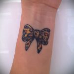 тату бантик на запястье - фото пример готовой татуировки 02052016 6