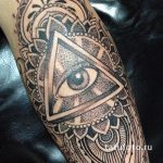 тату глаз в треугольнике дотворк - фото готовой татуировки от 13052016 3