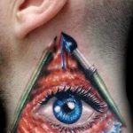 тату глаз в треугольнике на шее - фото готовой татуировки от 13052016 6
