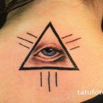 тату глаз в треугольнике на шее - фото готовой татуировки от 13052016 9