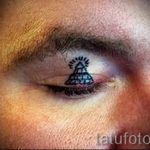 тату на веках глаз стрелки - пример на фото от 22052016 4