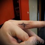тату пульс на пальце - пример готовой татуировки 3