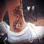 Henna-Tattoo auf ihrem Knöchel Foto - cool Foto des fertigen Tätowierung 1