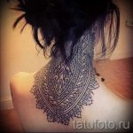 lace tattoo on his neck 1