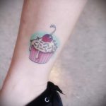 schöne Tattoo auf dem Knöchel Frauen - cool Foto des fertigen Tätowierung 1
