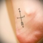 маленькие тату на лодыжке - классные фото готовой татуировки 10