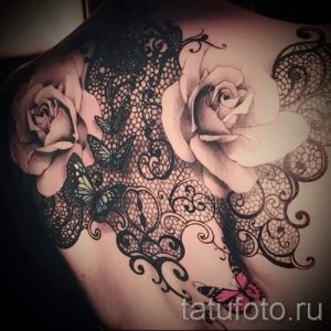 тату кружева на спине - фото пример готовой татуировки 16