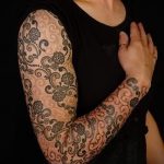 тату кружева рукав - фото пример готовой татуировки 2