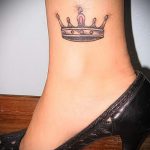 тату на лодыжке корона - классные фото готовой татуировки 1