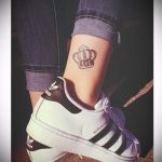 тату на лодыжке корона - классные фото готовой татуировки 4