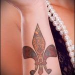 French lily tattoo - Photo example of the tattoo 13072016 3