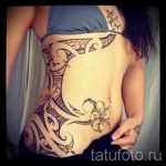 Lilie Tattoo auf dem Bauch - Photo Beispiel der Tätowierung 13072016 1
