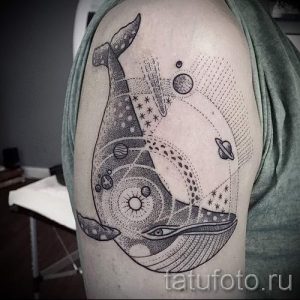 Tattoo-Set im Raum - die endgültige Version eines Fotos der Tätowierung 14072016 3