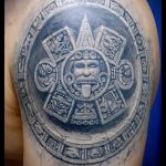 Tattoo Sonne Azteken - ein kühles Foto des fertigen Tätowierung auf 14072016 3