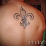 heraldische Lilie Tattoo - Foto Beispiel der Tätowierung 13072016 2