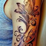 lily tatouage sur son bras - un tatouage de l'exemple de photo 13072016 2