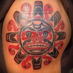 tatouage soleil Aztèques - une photo fraîche du tatouage fini sur 14072016 1