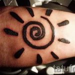 tatouage sous la forme du soleil - une photo fraîche du tatouage fini sur 14072016 2