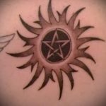 звезда в солнце тату - фото классной готовой татуировки от 14072016 2
