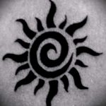 тату в виде солнца - фото классной готовой татуировки от 14072016 1