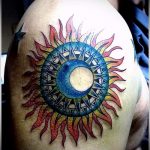тату солнце для мужчин - фото классной готовой татуировки от 14072016 1