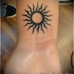 тату солнце на запястье - фото классной готовой татуировки от 14072016 1