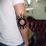 тату солнце на локте - фото классной готовой татуировки от 14072016 1