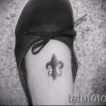 французская лилия тату - фото пример татуировки от 13072016 2