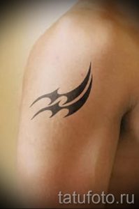 Aquarius symbol tattoo - photo - an example of the finished tattoo 01082016 1007 tatufoto.ru