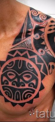 Foto — Tribal Tattoo auf Schulter Männer — ein Beispiel für einen Artikel über die Bedeutung der 1008 tatufoto.ru