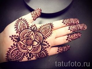 Foto - cool Henna-Tattoo - ein Beispiel 2007 tatufoto.ru