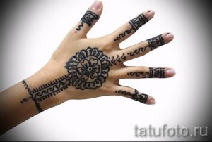 Mehendi auf dem Arm ein Kind - eine temporäre Henna-Tattoo Foto 1021 tatufoto.ru