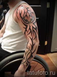 Photo - manchon de tatouage tribal - un exemple pour un article sur l'importance de 1016 tatufoto.ru