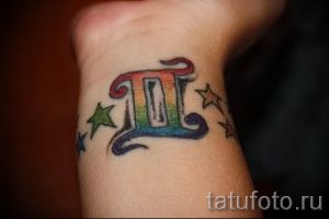 Photo - tatouage sur les jumeaux de poignet - Option 1021 tatufoto.ru