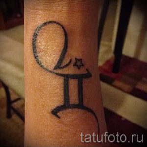 Photo - tatouage sur les jumeaux pour la bonne chance - une option 1022 tatufoto.ru