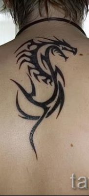 Photos — dragon tatouage tribal — un exemple pour un article sur l’importance de 1032 tatufoto.ru