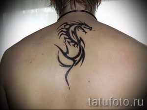 Photos - dragon tatouage tribal - un exemple pour un article sur l'importance de 1032 tatufoto.ru