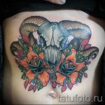 RAM-Schädel Tattoo - ein Foto des fertigen Tätowierung auf 02082016 2041 tatufoto.ru