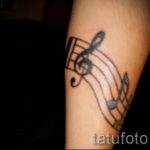 Tätowierung stellt fest in seiner Hand - ein Foto des fertigen Tätowierung 02082016 1041 tatufoto.ru