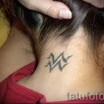 Wassermann Tattoo auf seinem Hals - ein Foto - ein Beispiel für die fertigen Tätowierung 01082016 2062 tatufoto.ru