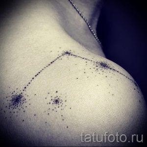 Widder Konstellation Tätowierung - Fotos des fertigen Tätowierung auf 02082016 1044 tatufoto.ru